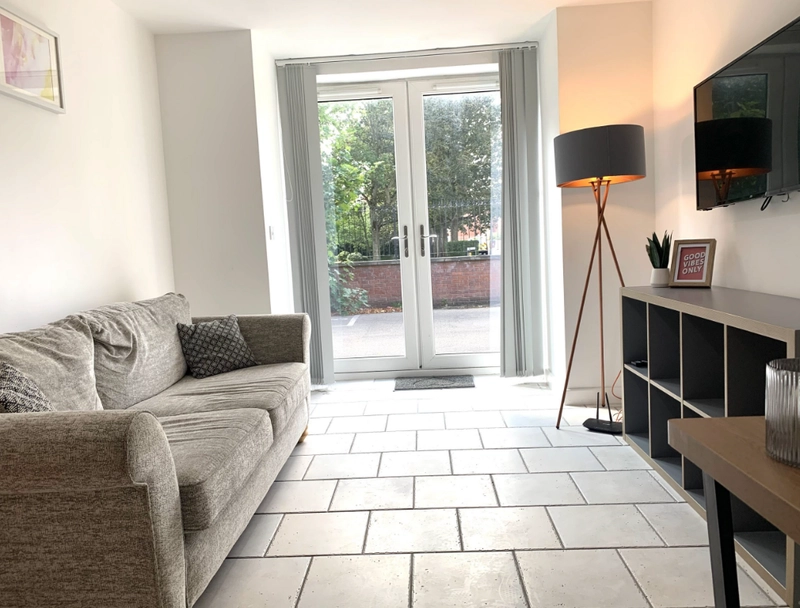 1 BEDROOM – STUDENT FLAT - Thumbnail 1